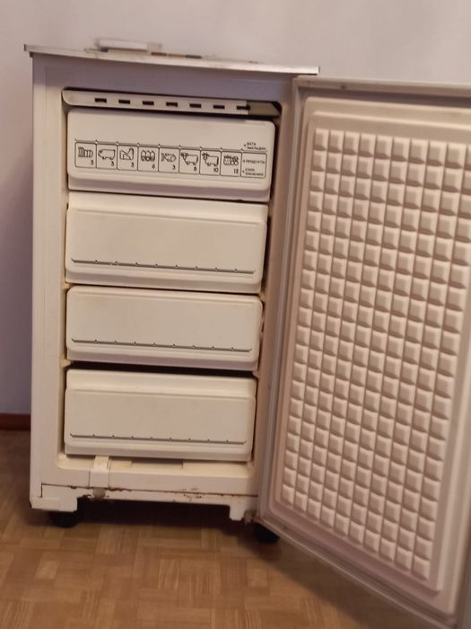 Продам холодильник