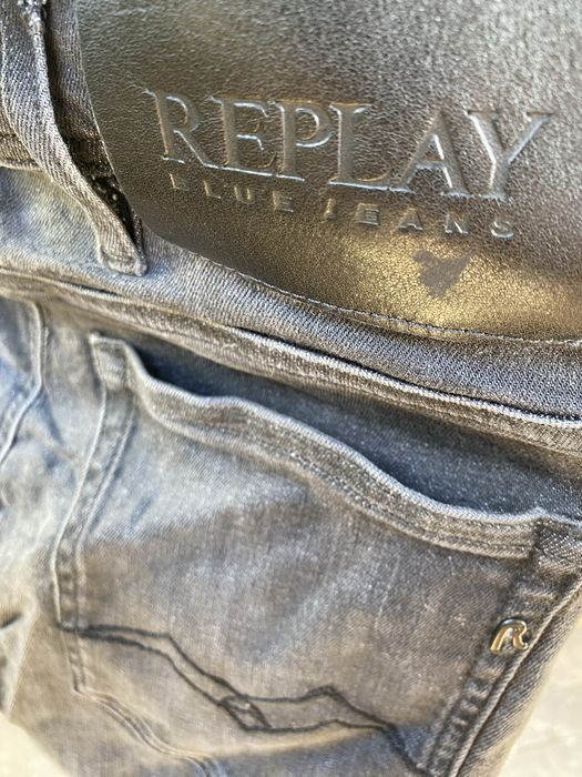 Vand Pantaloni Tommy + Replay