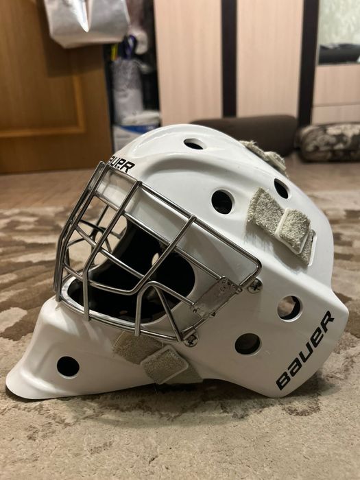 Продам шлем вратаря Bauer 930 JR