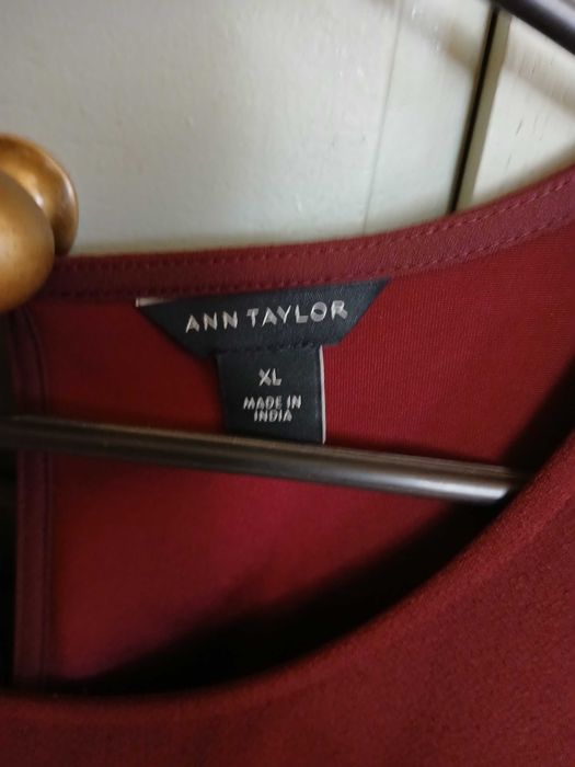 Нова Плетена блуза с мъниста от Ann Taylor. Размер XL.