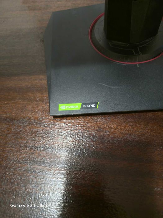 Продавам Asus VG24QG