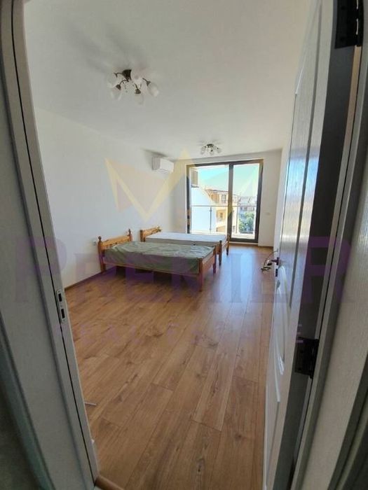 Дава се под наем Тристаен апартамент в Варна, Център - 160 кв.м за 1300 € - Снимка #4