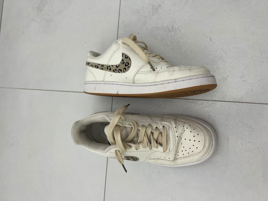 Vand adidasi piele Nike