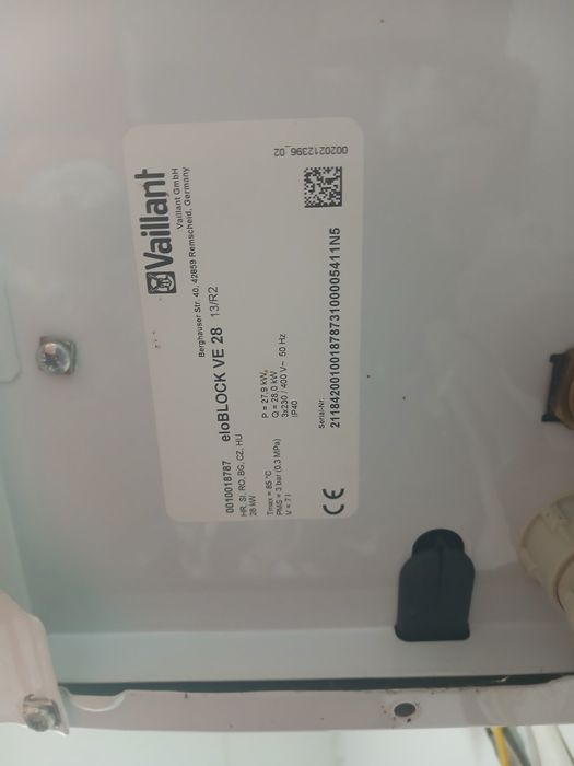 Vând centrala termica 380v