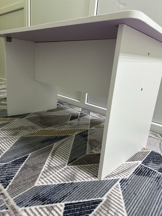 Срочно продам Парты 6 шт