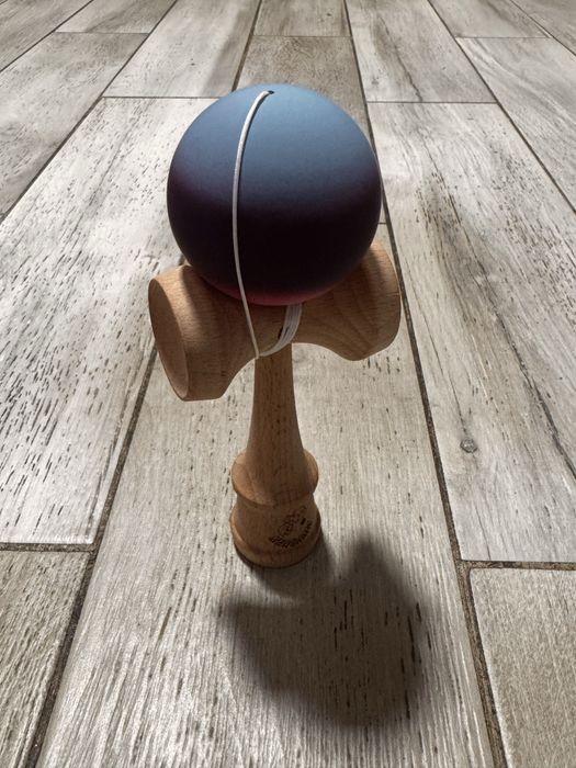 Jucatie Kendama din lemn/ noua