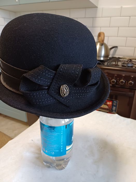 Шляпка женская, чёрная,