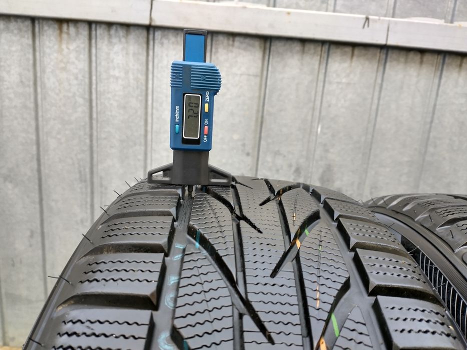 Cauciucuri Anvelope de iarnă 215 50 R18 M+S Toyo Japan 7 mm