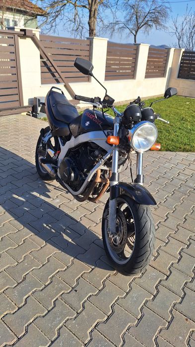 Motocicleta Suzuki gs 500E