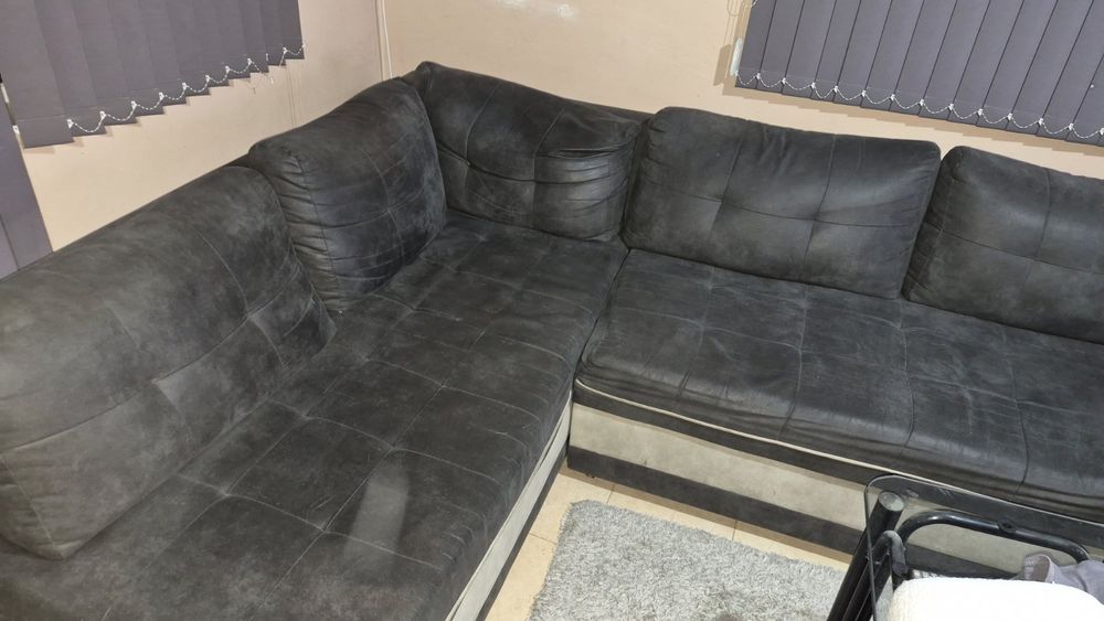 Холова гарнитура с функция сън и място за багаж