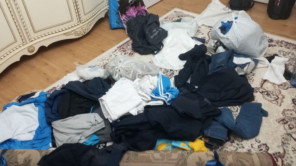 Дам даром подростковые одежды