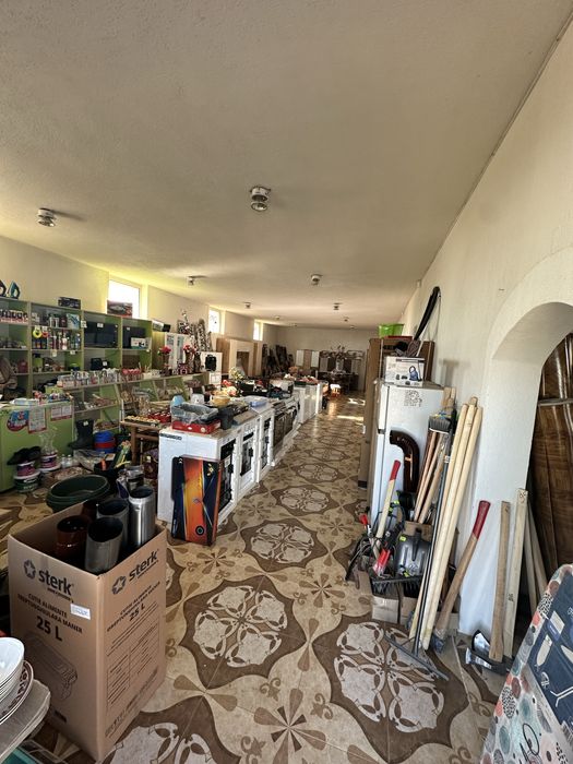 Închiriez spațiu comercial 182 mp ultracentral com. Deleni, jud. Iași – vizavi de PROFI, vad excelent