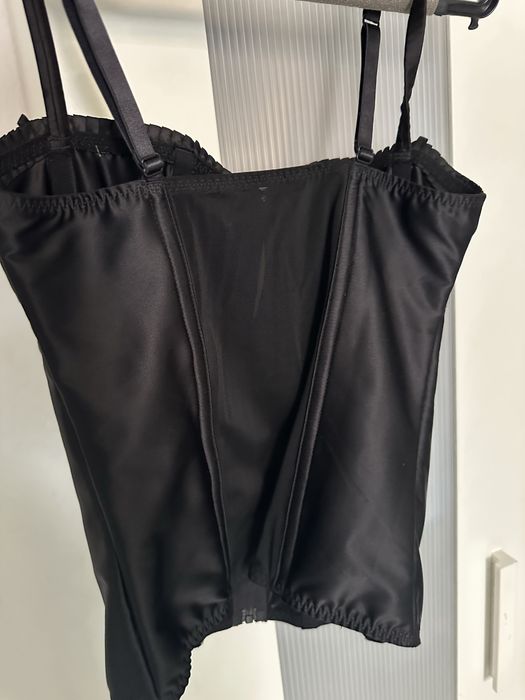 Елегантен Черен Корсет от H&M