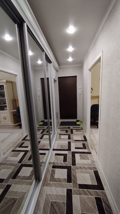 Продам 4-х комн квартиру