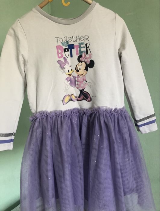 Платье с длинными рукавами