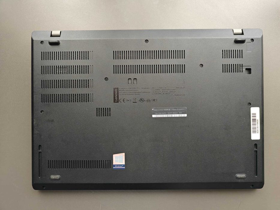 Lenovo ThinkPad - i5, 8 GB RAM, 250 GB storage, мишка, калъф, зарядно