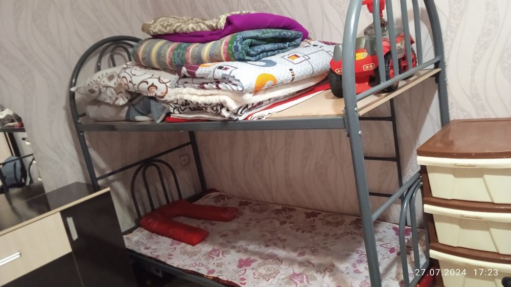 Двухярусная кровать