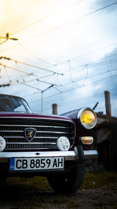 Кола под наем за бал, сватба или друг специялен повод! Под наем ретро