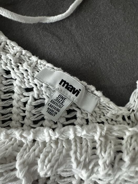 Блуза - плетена (закупена, а не ръчно плетена)