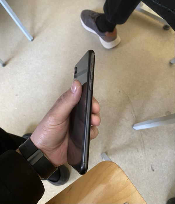 IPhone XR срочно продам