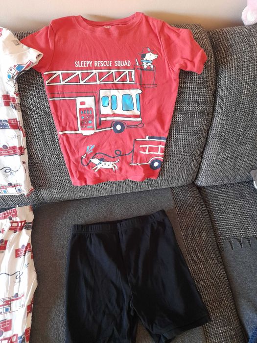 Pijamale baieti Carters, pt varsta de 8 ani