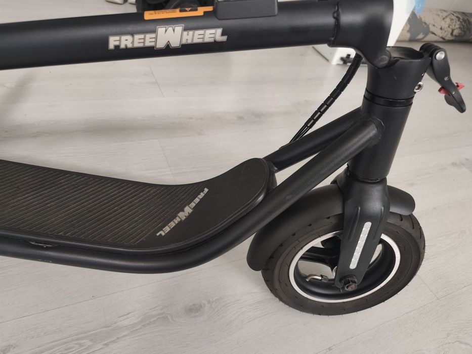 Trotinetă electrică freewheel 25km/h