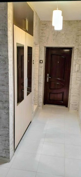 Собственик дава под наем 2-ен апартамент в топ център