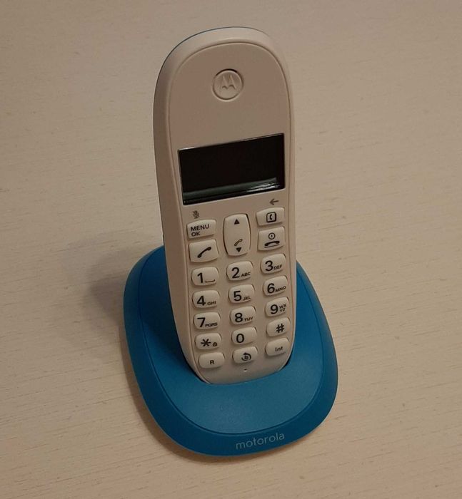 Telefon fix fără fir Motorola DECT cu bază și alimentator