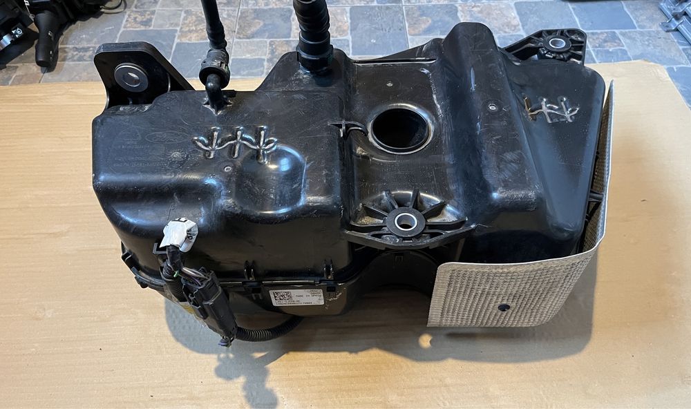 Rezervor AdBlue / Pompa Ford Kuga 1.5 d 2022