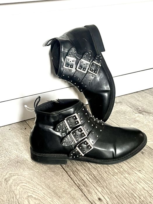 Ботинки ( болуботиночки) H&M