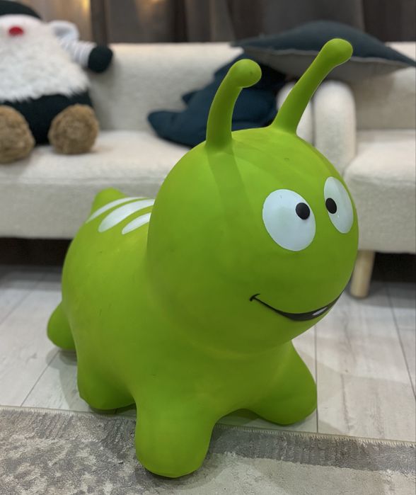 Надувной прыгун