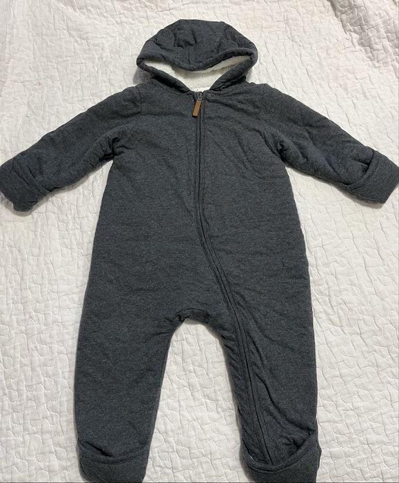 Детские комбинезоны  Carters, H&M, и др от 3 до 12 месяцев, б/у