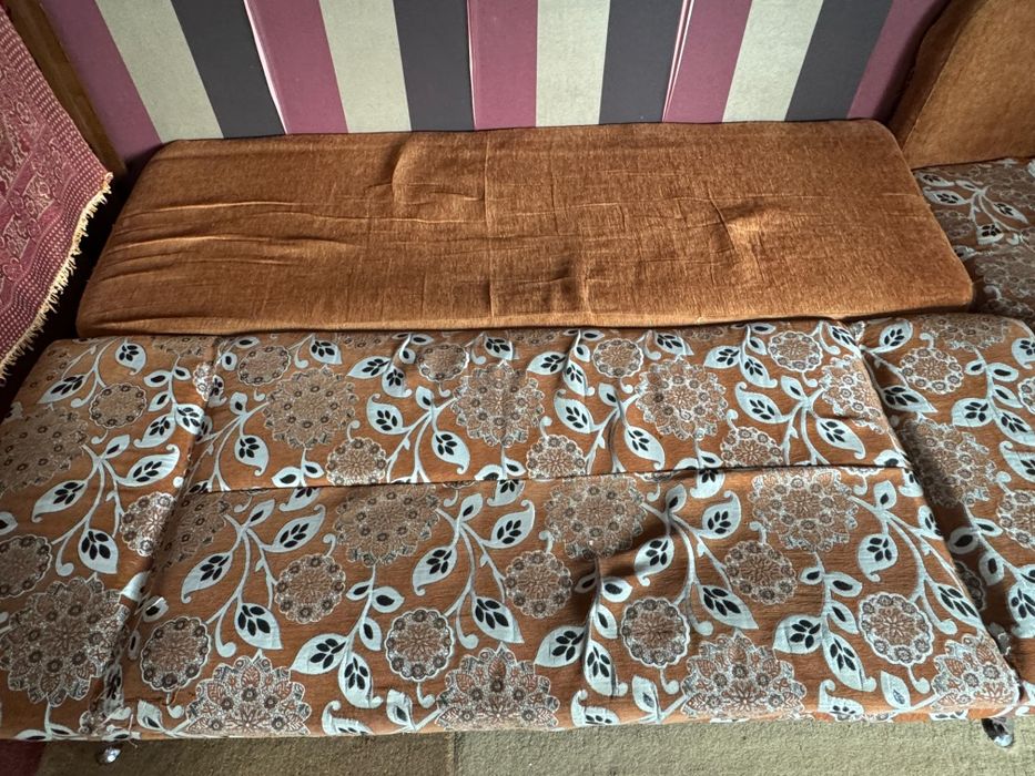 Диван спальны гостины