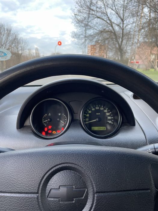 Se vinde chevrolet aveo 1.2 hatchback