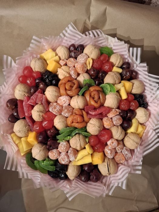 Букеты,корзины  из сухофруктов
