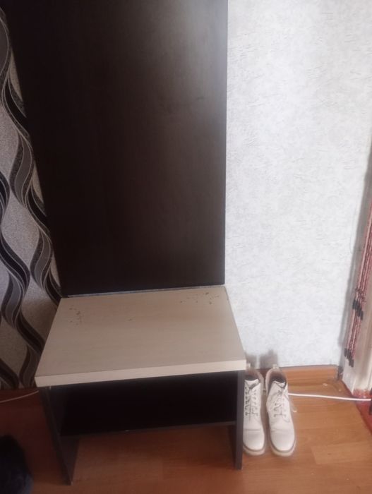 Вешалка в прихожку.