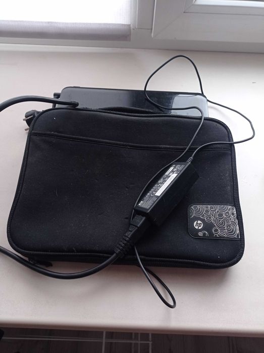 Продам  ноутбук маленький