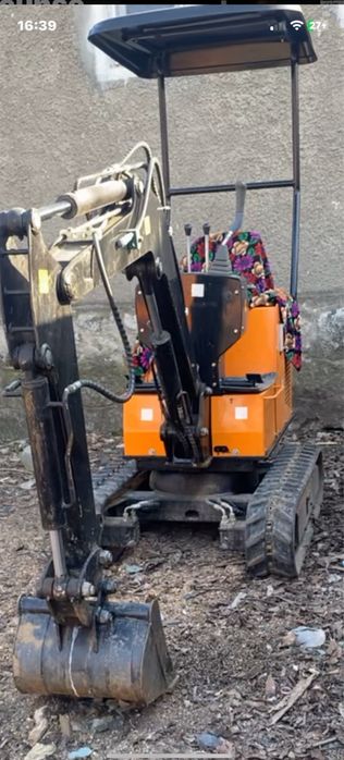 Vand mini excavator mai multe detali in pv pret negociabil