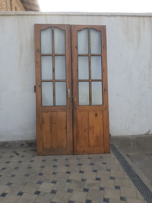 Ёғоч эшик каробкасиз икки тавақали