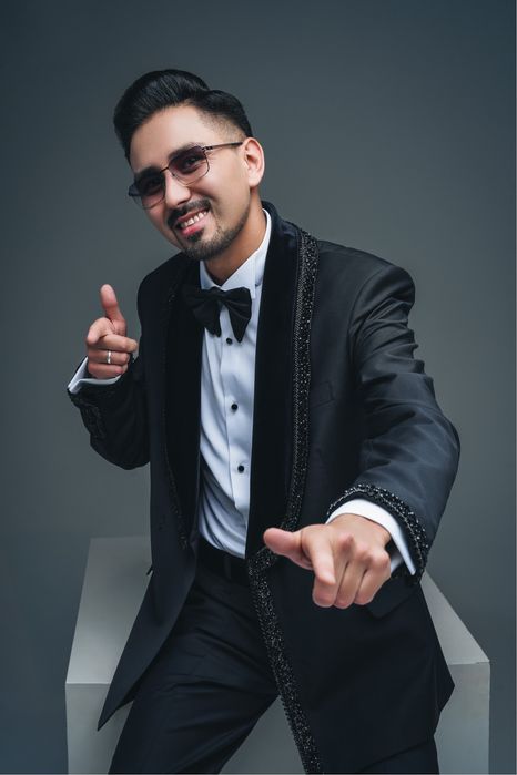 Кәсіби шоумен, тамада-Айбек Арман