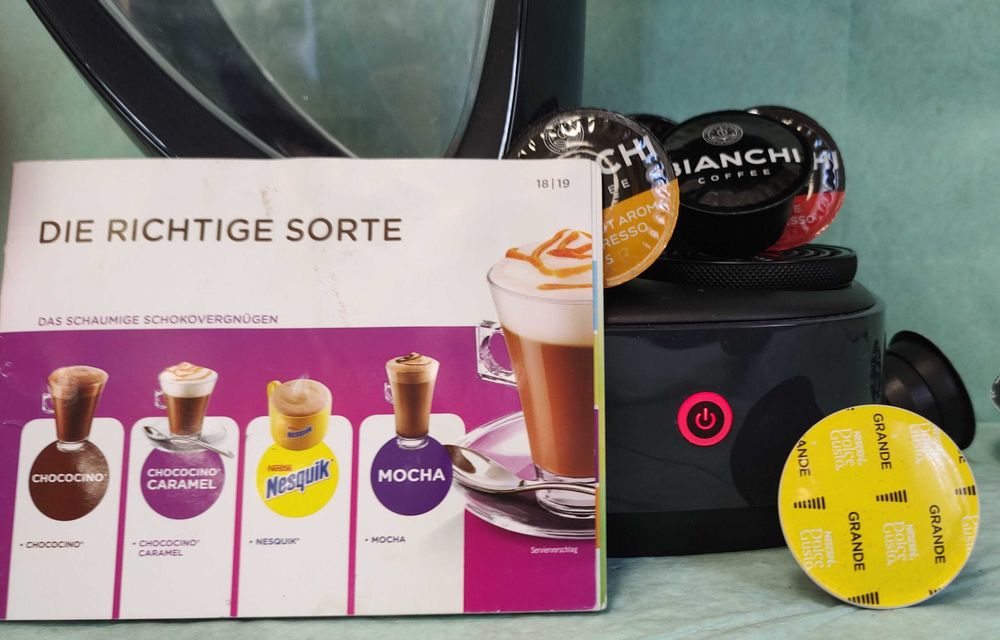 Кафемашина с гаранция 1 година NESCAFÉ® Dolce Gusto Krups Infinissima.Black
