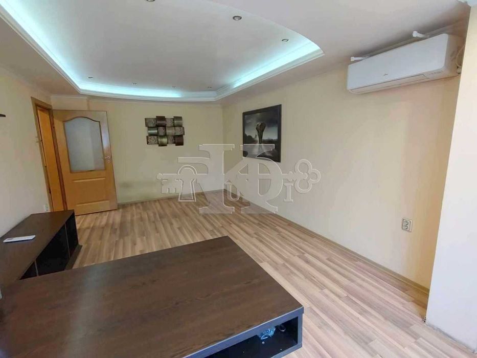 Продава се Тристаен апартамент в Добрич, Балик - 70 кв.м за 882 €/кв.м - Снимка #2