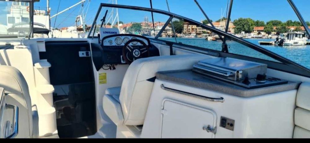 Яхта моторнa Regalcuddy 2750 с ремарке!