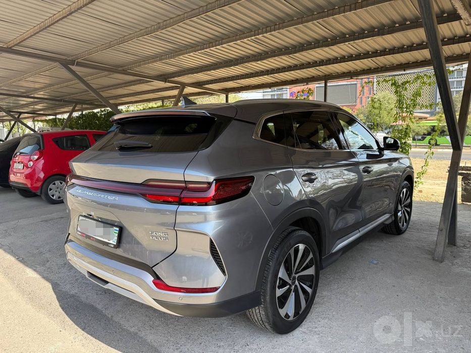 BYD Song Plus DMI Champion 150 km Flagship
