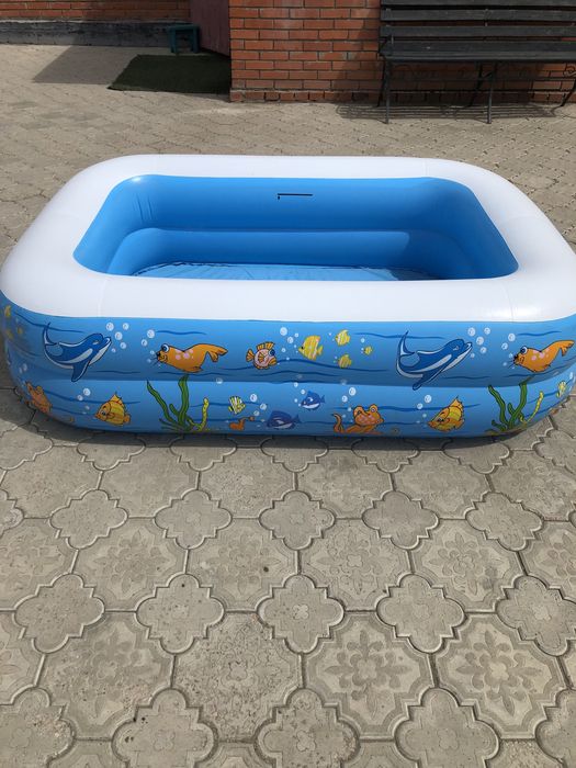 Детский Бассейн продам в отличном состоянии