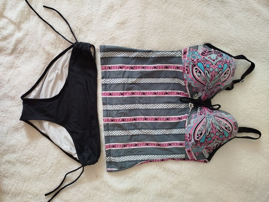 Продам купальники