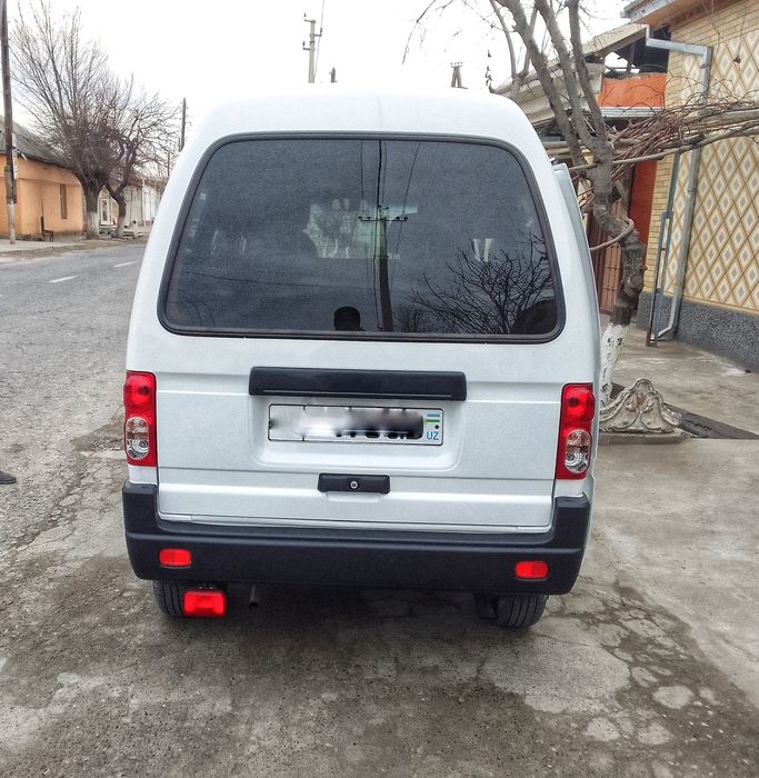 Damas 2023 sotiladi oq.