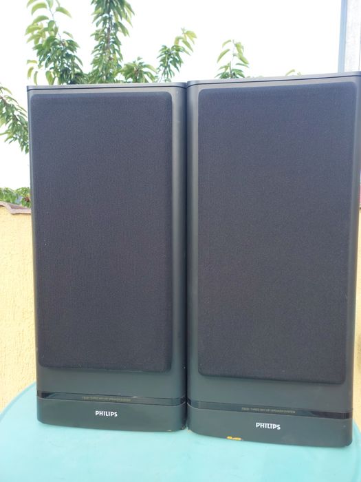 Vând Boxe PHILIPS FB 291 boxele sunt pe 3 cai ,nu sunt umblate în ele,