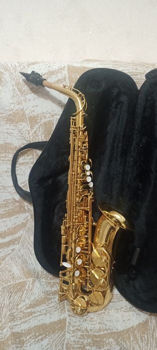 Продам Саксофон альтт