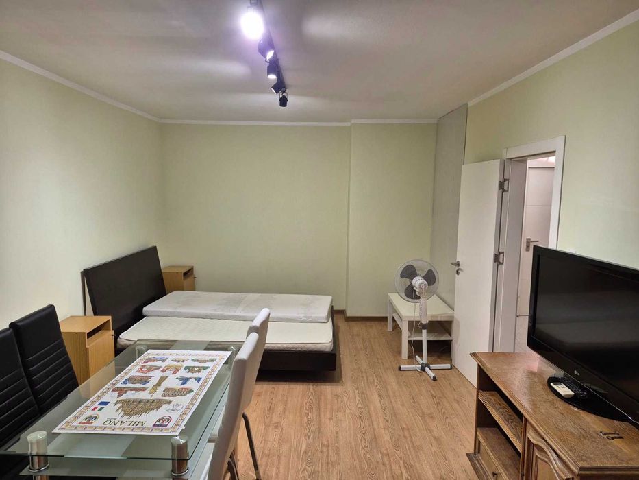 Дава се под наем Двустаен апартамент в София, Връбница 1 - 45 кв.м за 348.84 € - Снимка #1